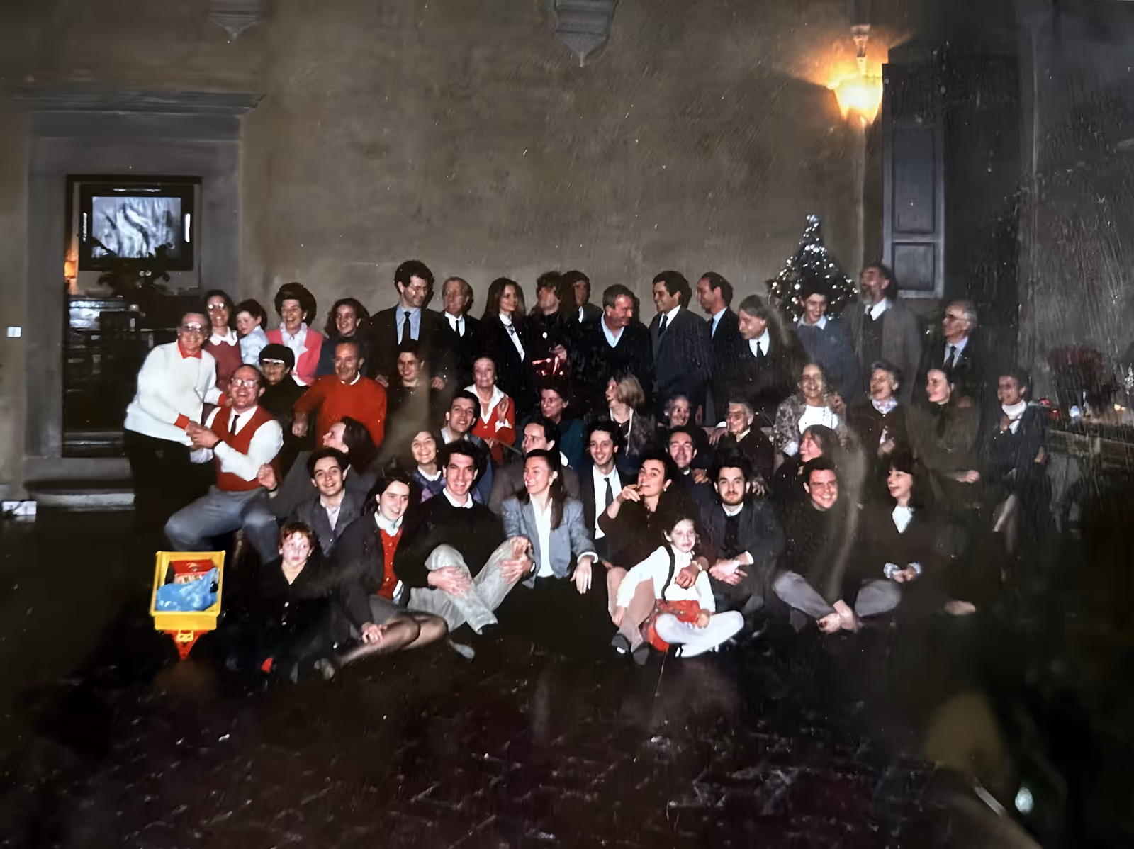 鲁切莱家族合影