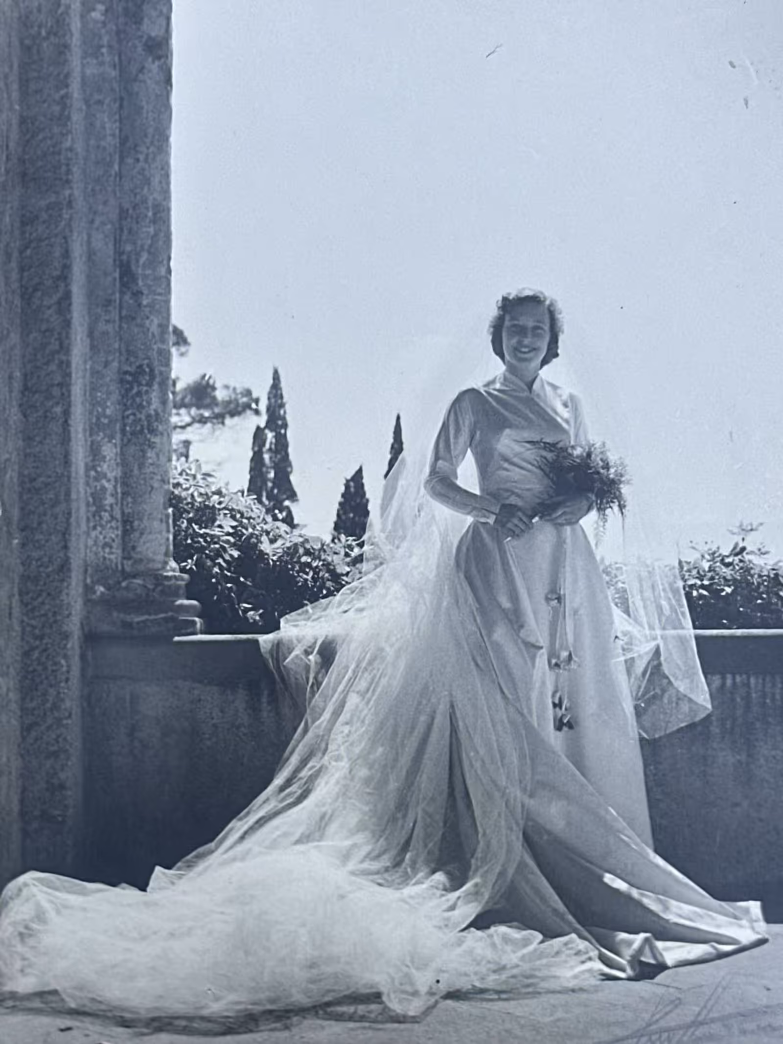 乔瓦尼（Giovanni）妈妈的结婚照